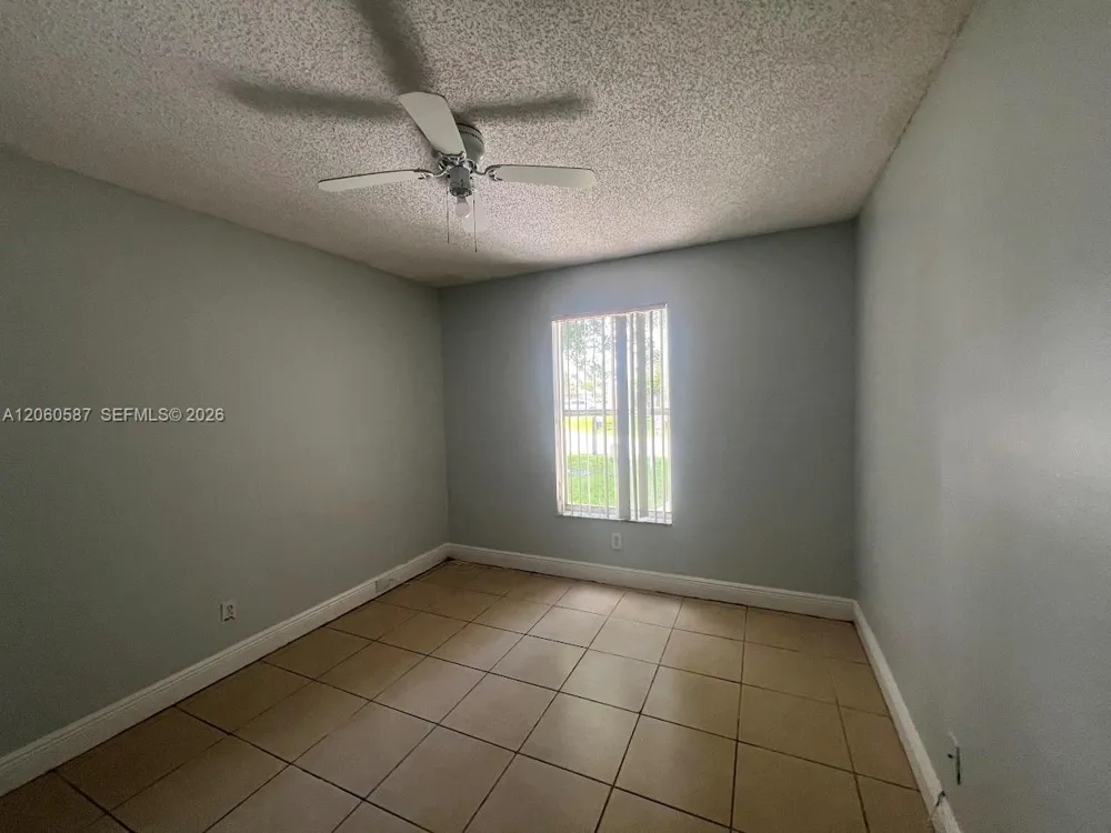 738 SW 9th St Florida City, FL 33034