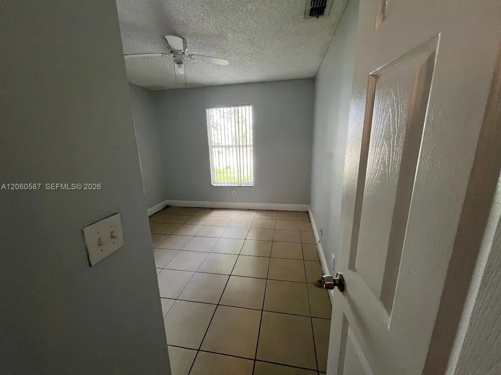 738 SW 9th St Florida City, FL 33034