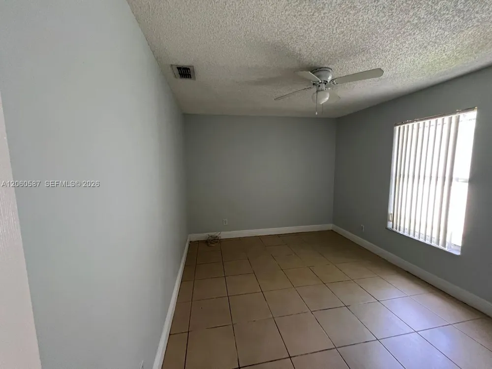 738 SW 9th St Florida City, FL 33034