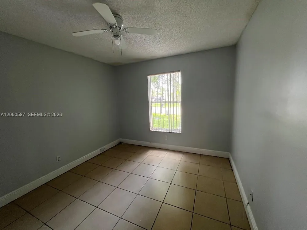 738 SW 9th St Florida City, FL 33034