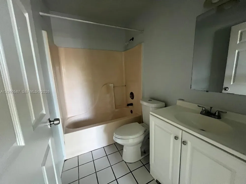 738 SW 9th St Florida City, FL 33034