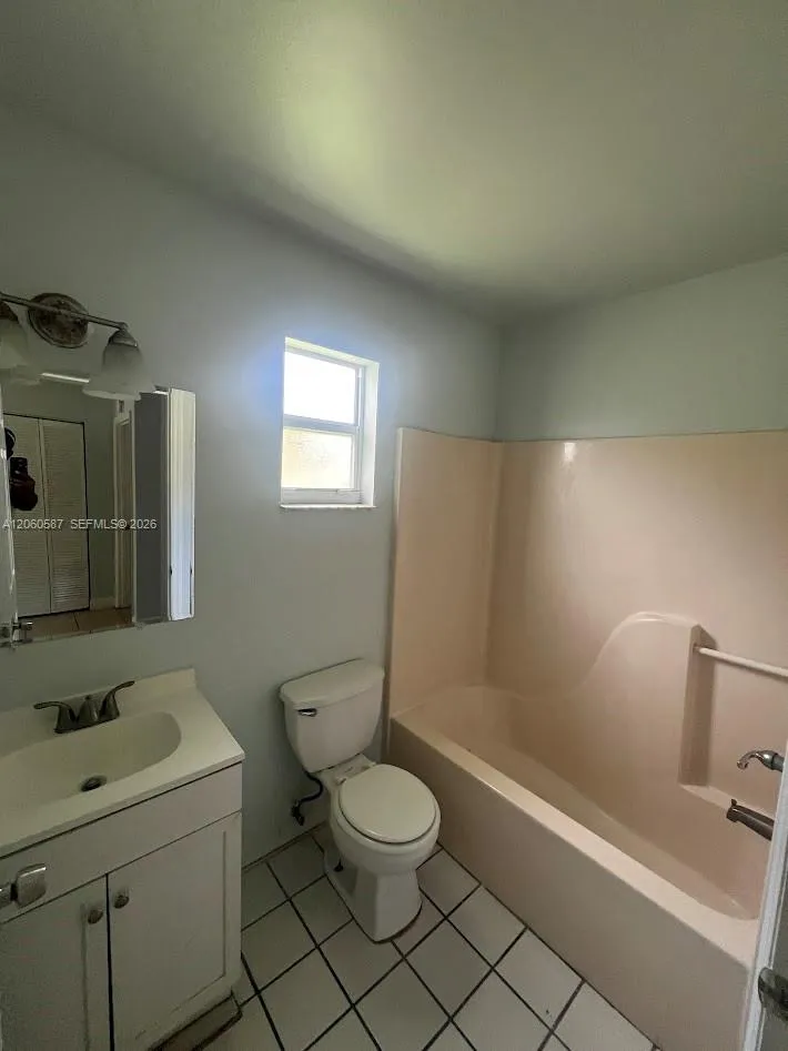 738 SW 9th St Florida City, FL 33034