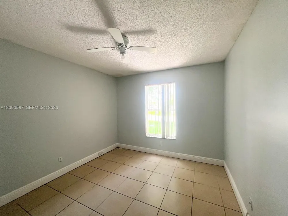 738 SW 9th St Florida City, FL 33034