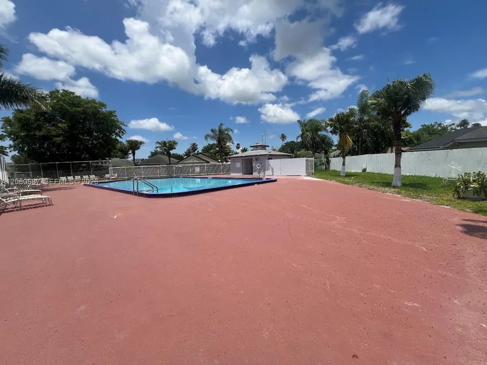 738 SW 9th St Florida City, FL 33034