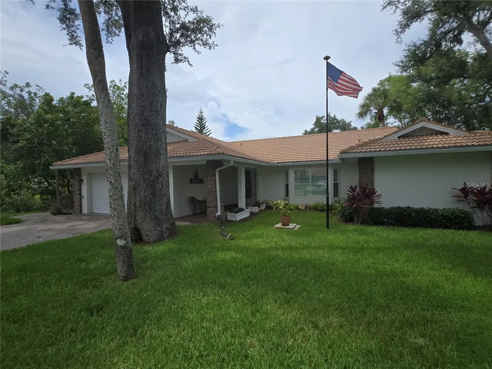 3601 GARDEN LAKES CLENET Bradenton, FL 34203