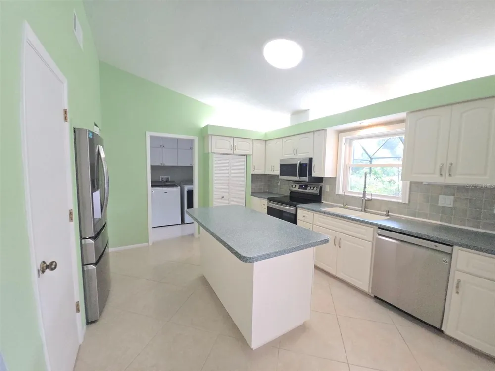 3601 GARDEN LAKES CLENET Bradenton, FL 34203