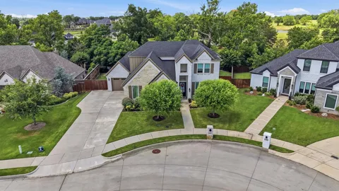3717 Parkwood Lane
