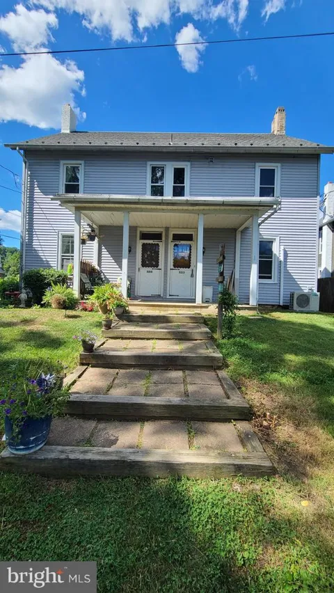 3213 WALNUT STREET