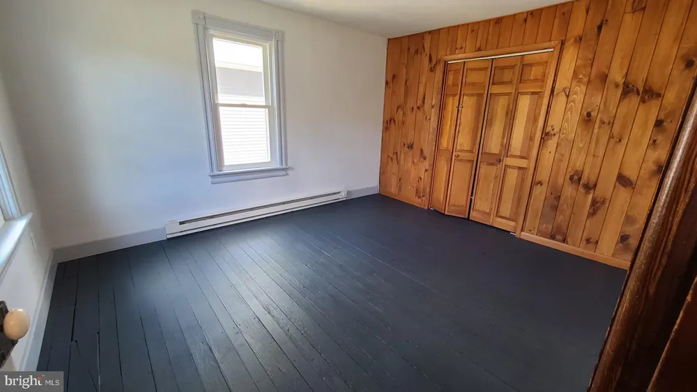 3213 WALNUT STREET Springtown, PA 18081