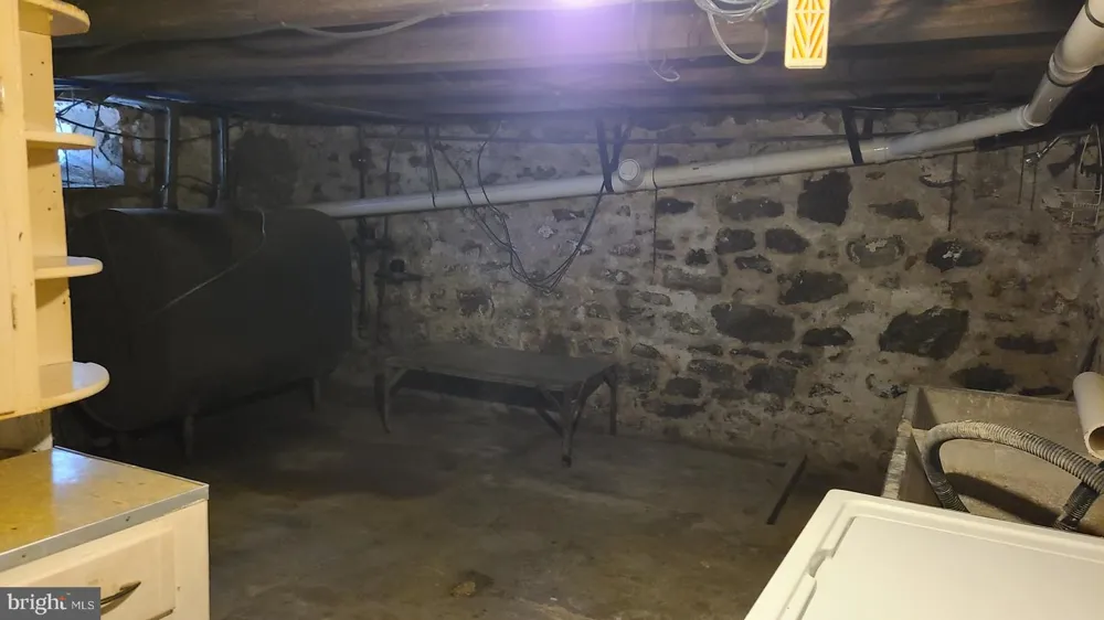3213 WALNUT STREET Springtown, PA 18081