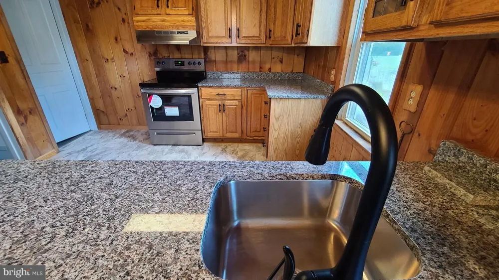 3213 WALNUT STREET Springtown, PA 18081