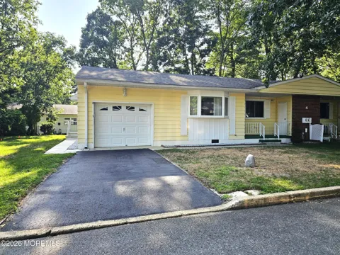 4 Wyoming Avenue #B