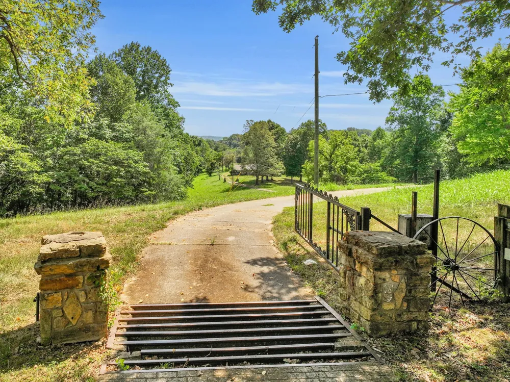 8455 Lewis Rd Nashville, TN 37221