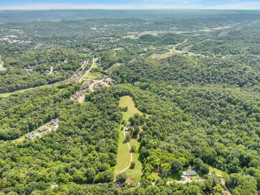 8455 Lewis Rd Nashville, TN 37221