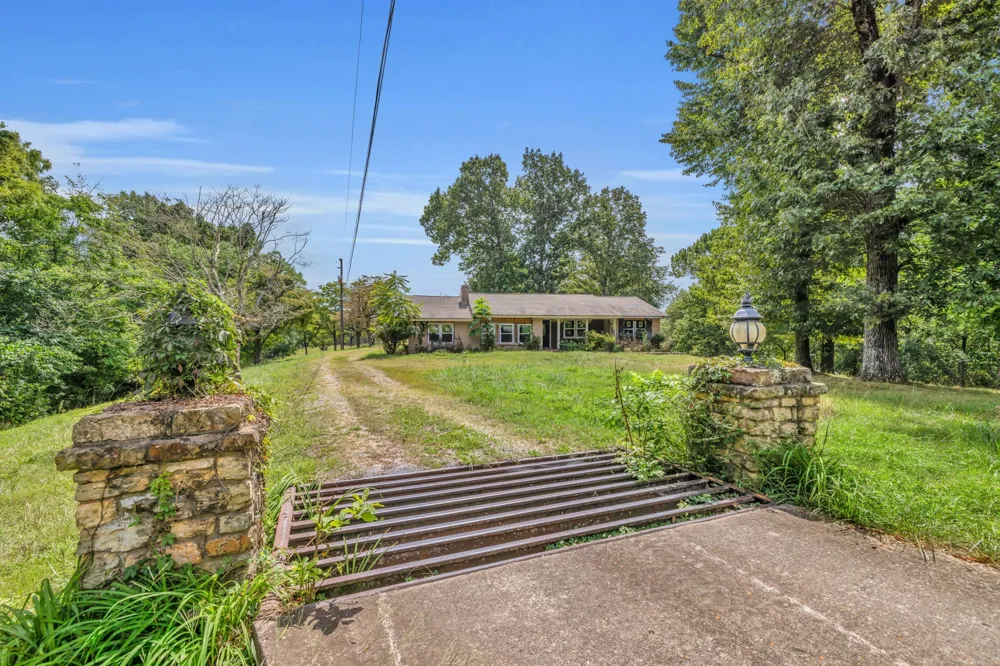 8455 Lewis Rd Nashville, TN 37221