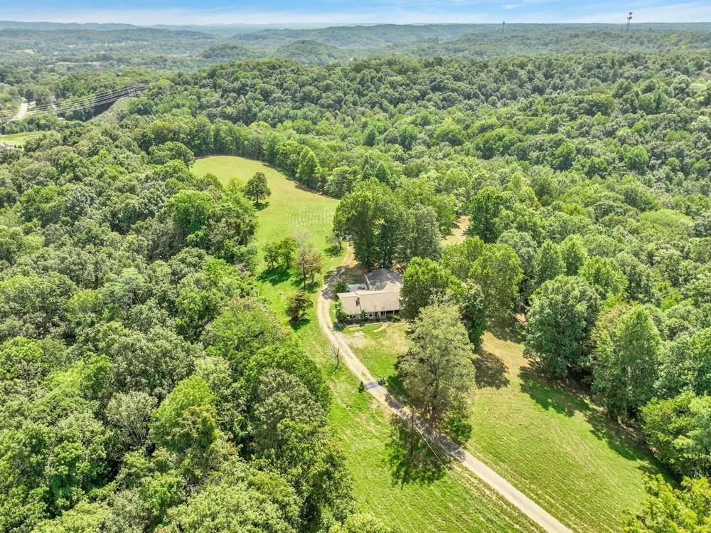 8455 Lewis Rd Nashville, TN 37221