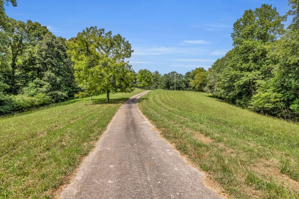 8455 Lewis Rd Nashville, TN 37221