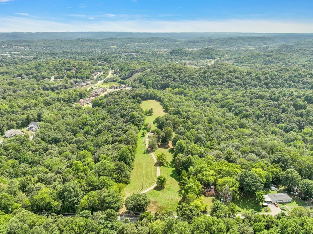 8455 Lewis Rd Nashville, TN 37221