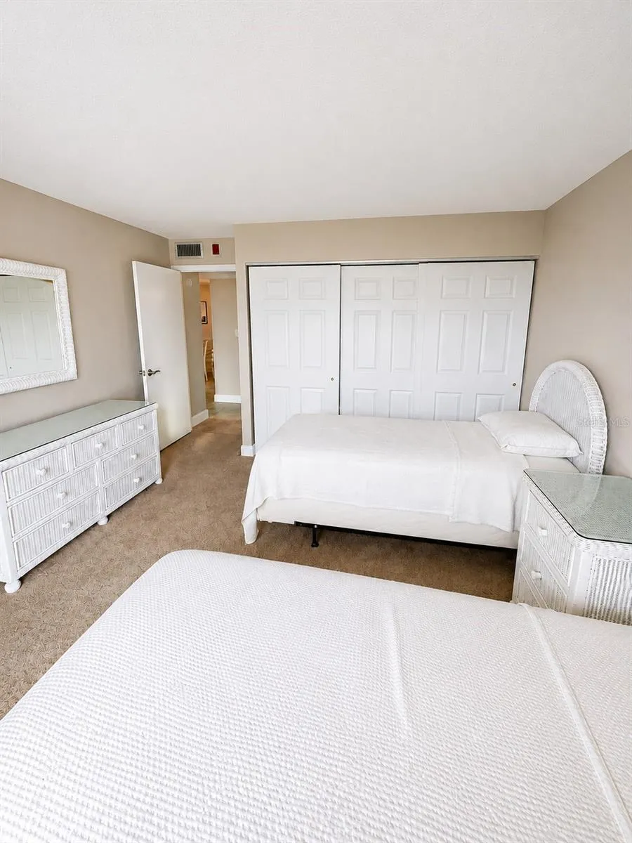 1 KEY CAPRI #102W Treasure Island, FL 33706