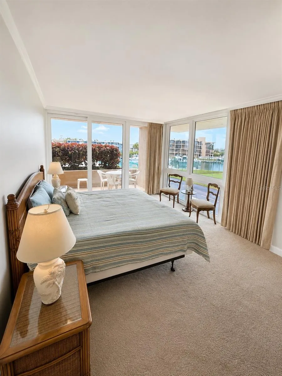 1 KEY CAPRI #102W Treasure Island, FL 33706