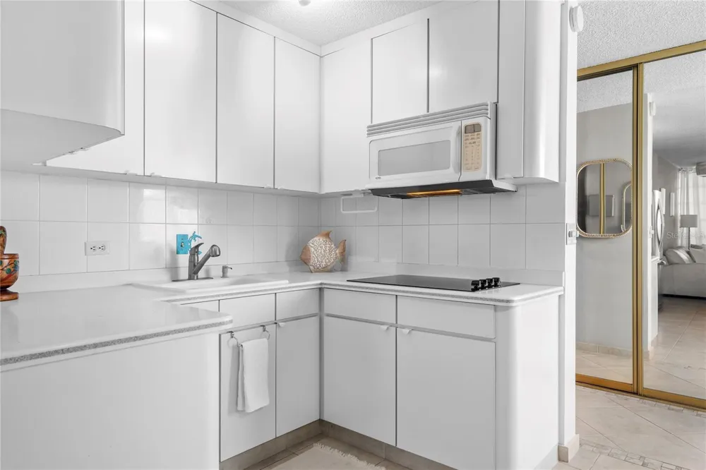 1479 AVENIDA ASHFORD #802 San Juan, PR 00907