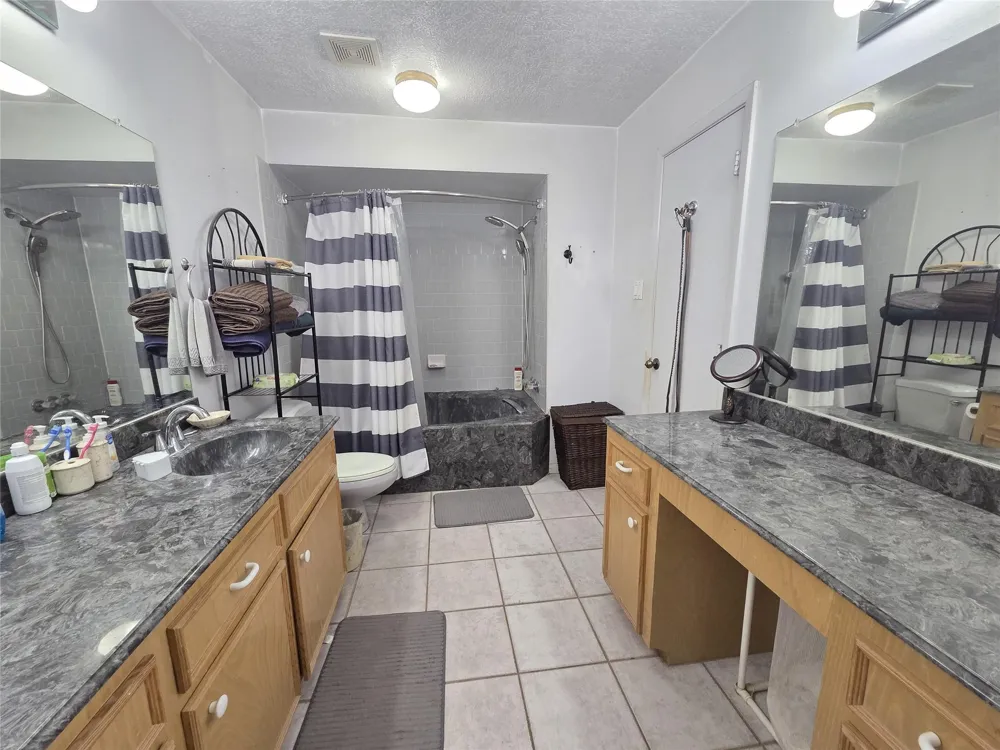9703 Roda Drive Conroe, TX 77303