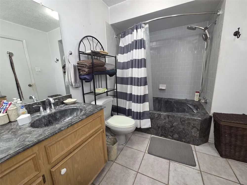 9703 Roda Drive Conroe, TX 77303