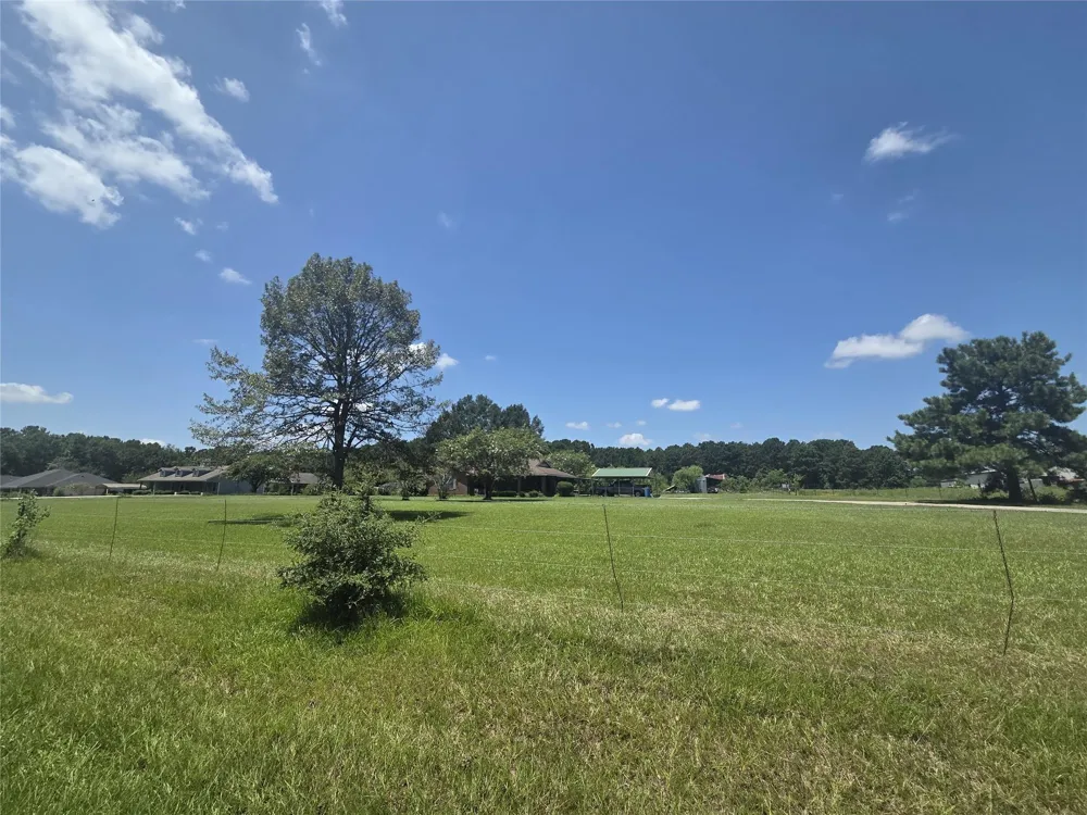 9703 Roda Drive Conroe, TX 77303