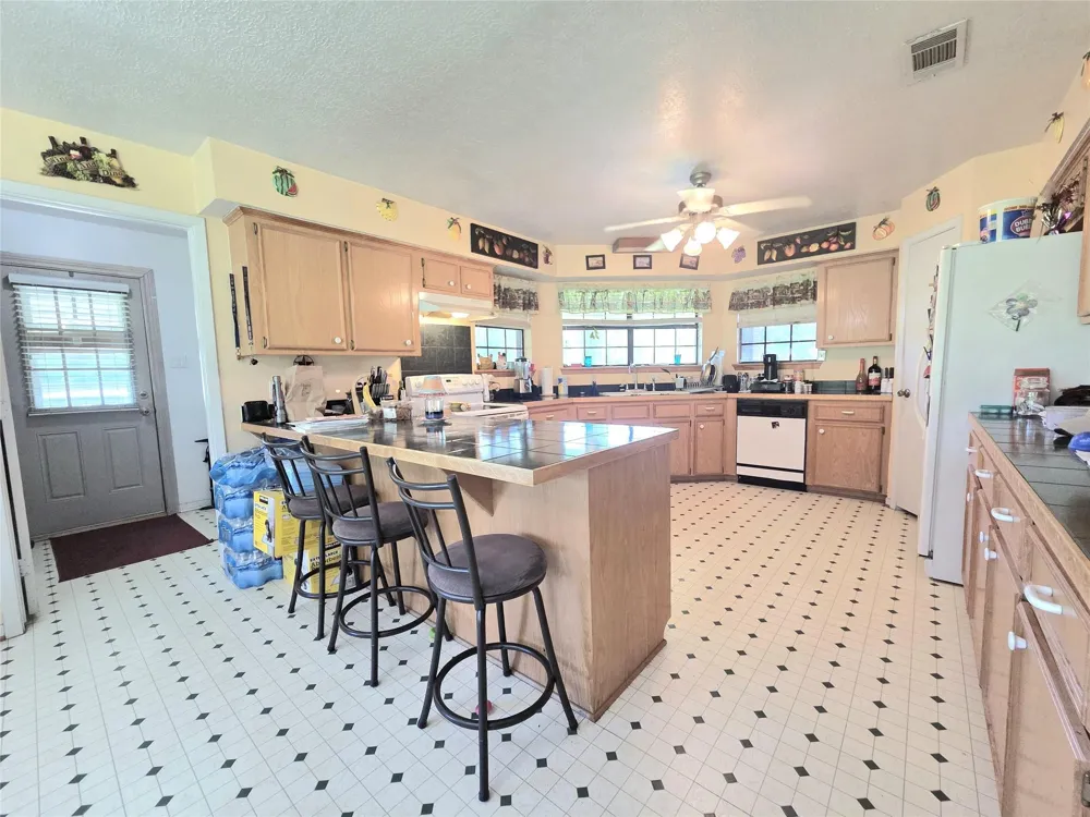 9703 Roda Drive Conroe, TX 77303