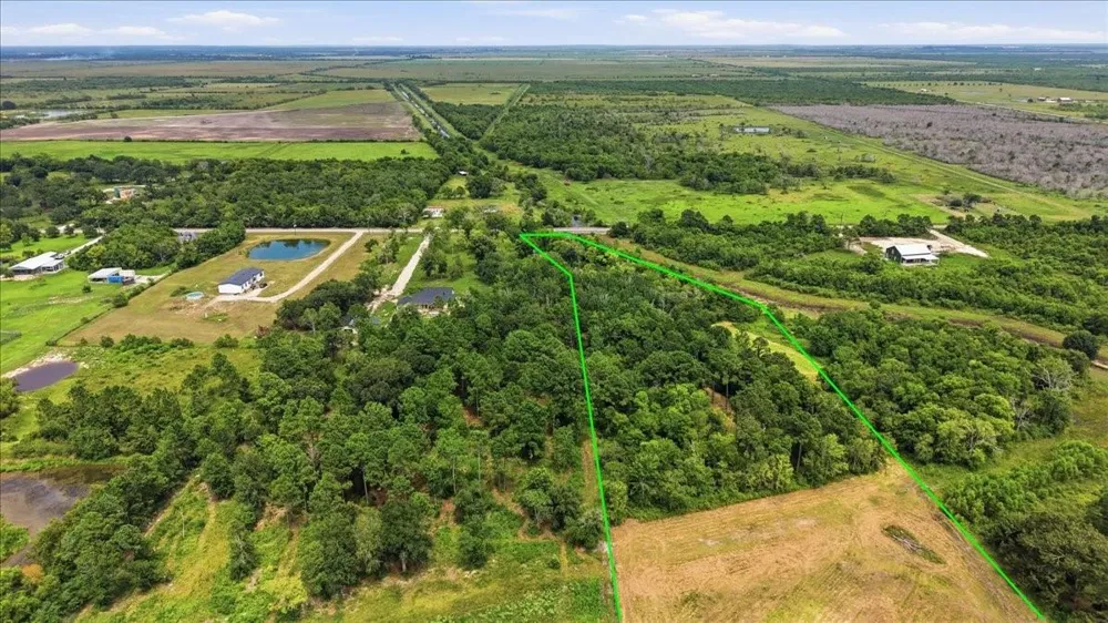 20680 Englin Winnie, TX 77665