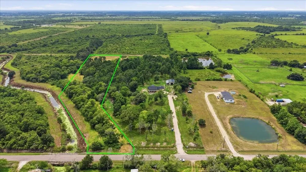 20680 Englin Winnie, TX 77665