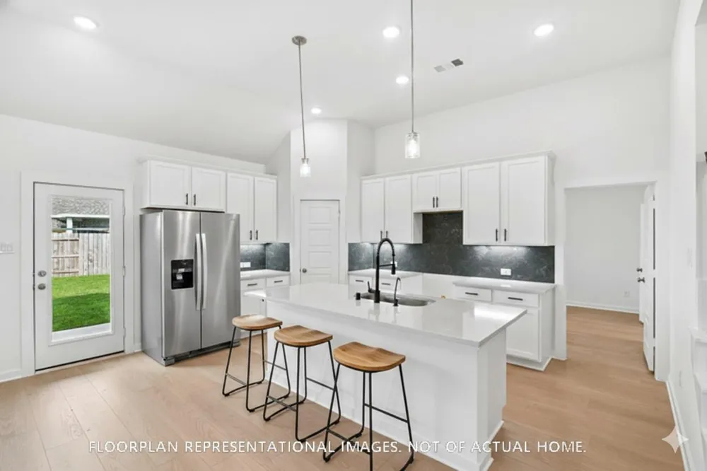 3625 Reina Reach Lane Santa Fe, TX 77510