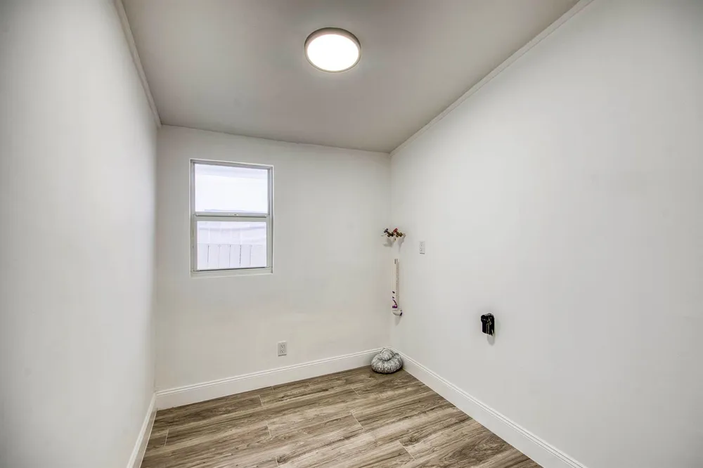 950 W 36th Street Riviera Beach, FL 33404