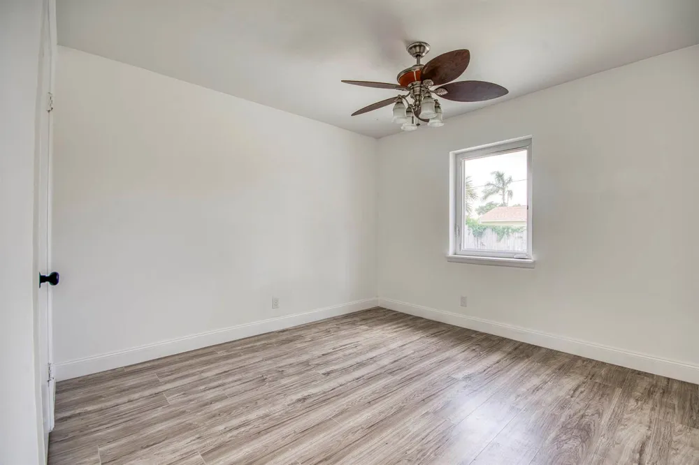 950 W 36th Street Riviera Beach, FL 33404