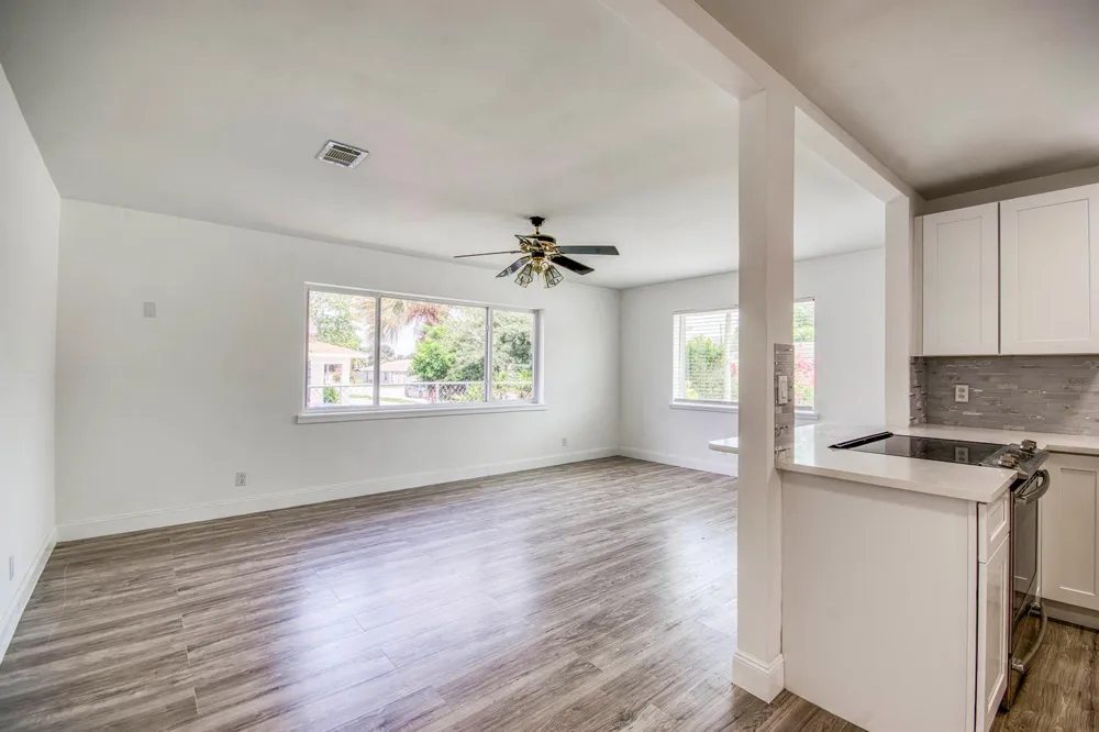 950 W 36th Street Riviera Beach, FL 33404