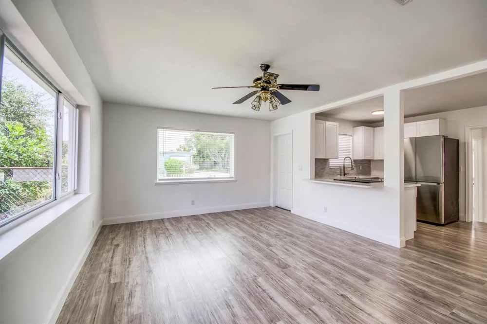 950 W 36th Street Riviera Beach, FL 33404