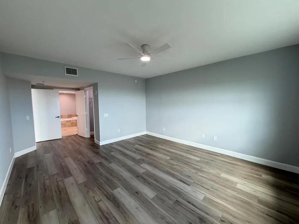 15051 Royal Oaks Lane #1603 North Miami, FL 33181