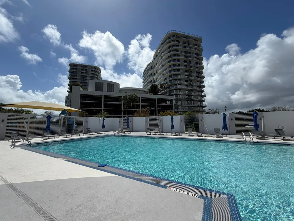 15051 Royal Oaks Lane #1603 North Miami, FL 33181