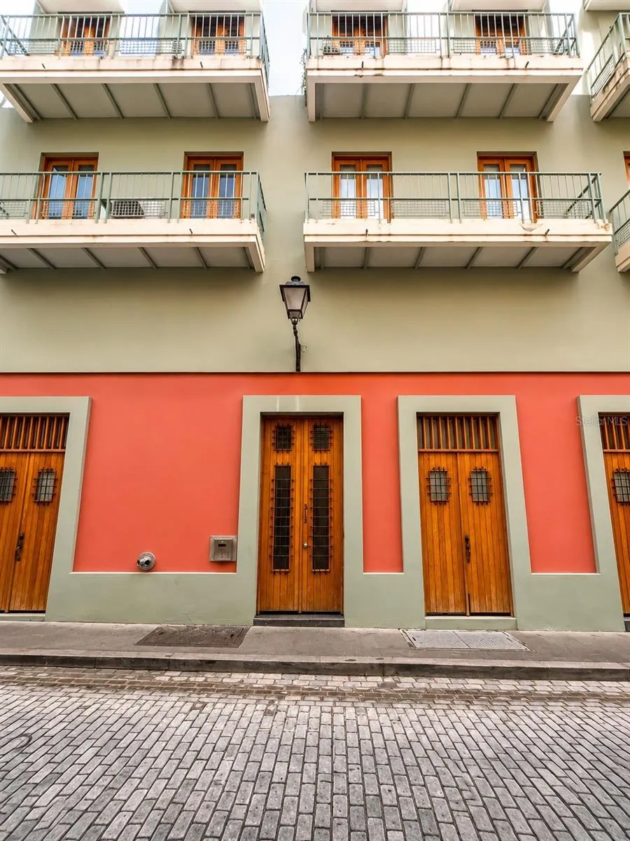 GAMBARO CONDO 153 TETUAN #h-1 Old San Juan, PR 00901