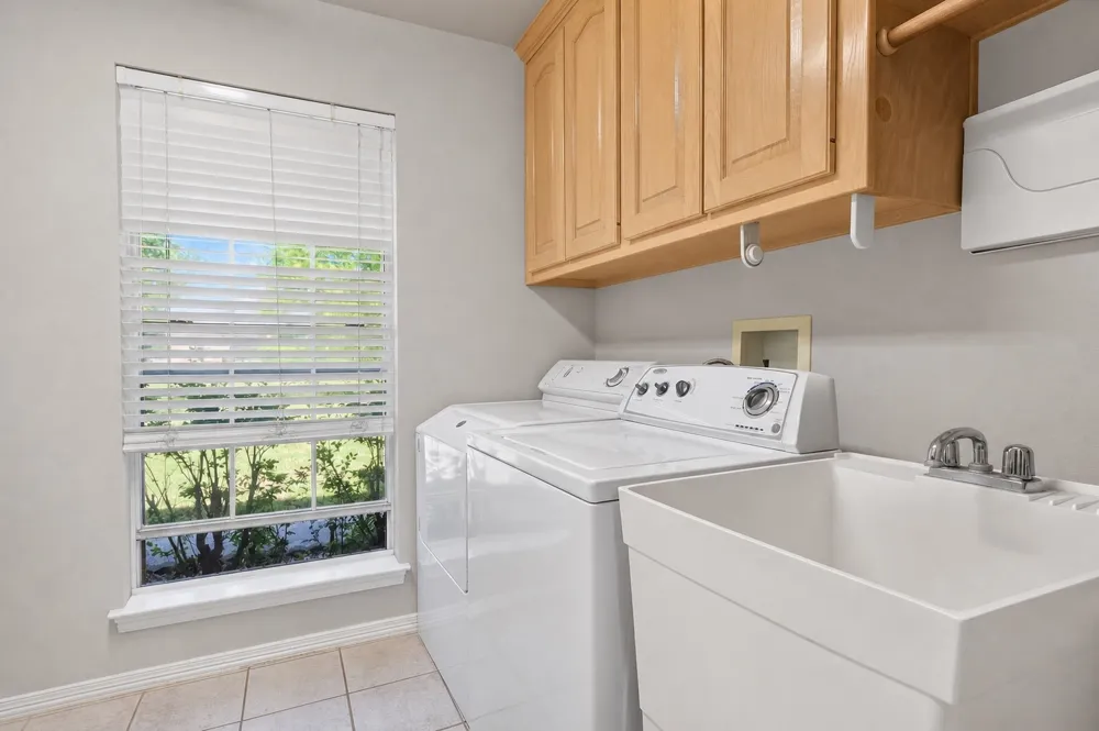 213 Diamond Oaks Drive Hudson Oaks, TX 76087