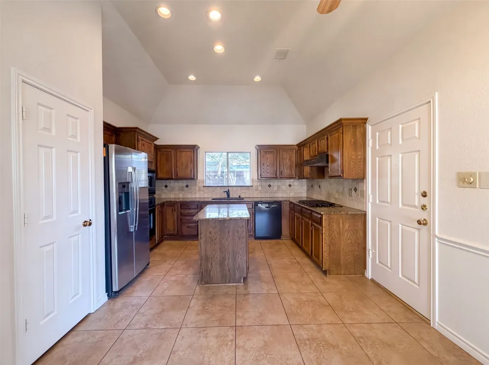 905 Ridgemont Drive Allen, TX 75002