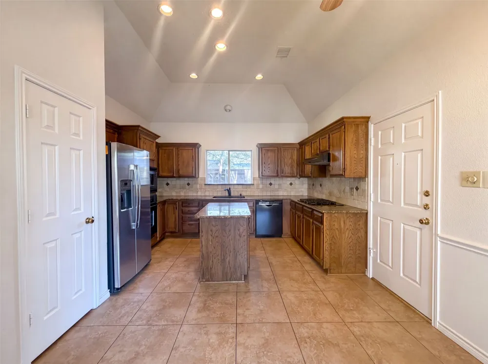 905 Ridgemont Drive Allen, TX 75002