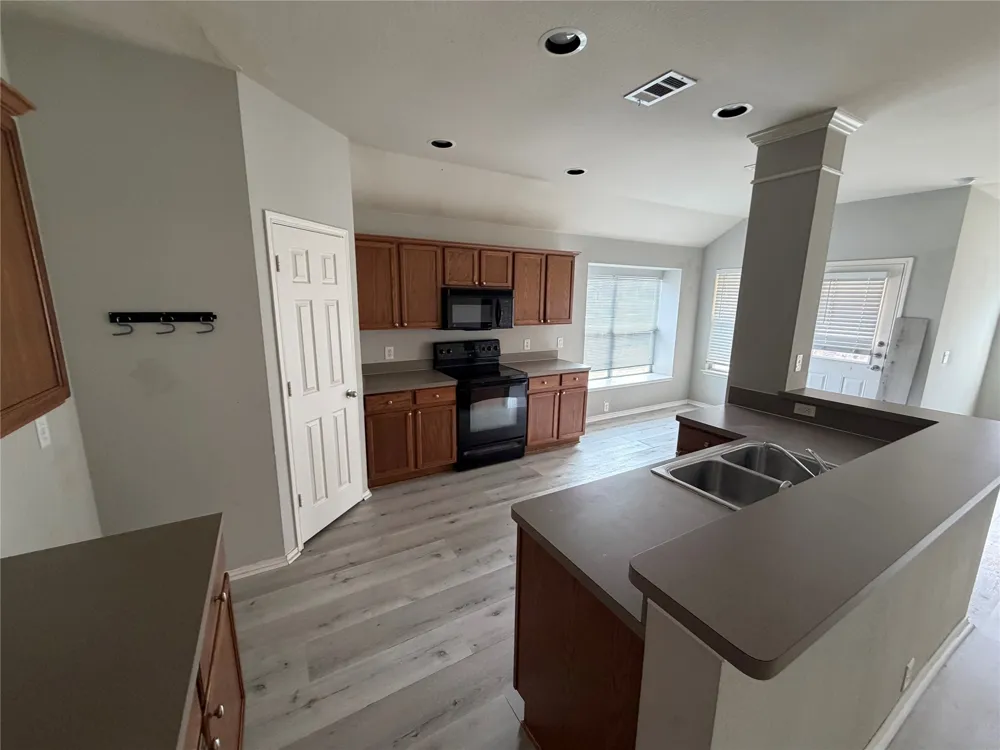 912 Tabasco Trail Arlington, TX 76002