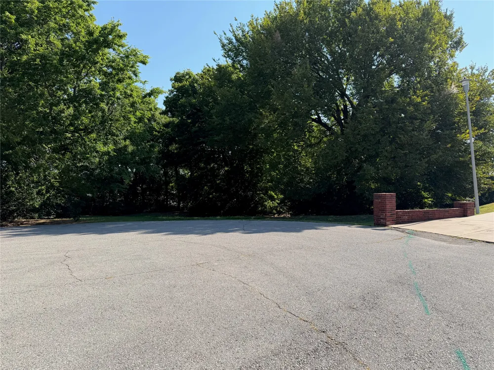 E 111th Court Coweta, OK 74429