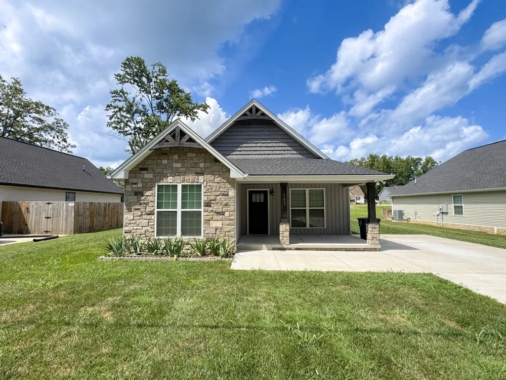 122 Mazie Dr Lafayette, TN 37083