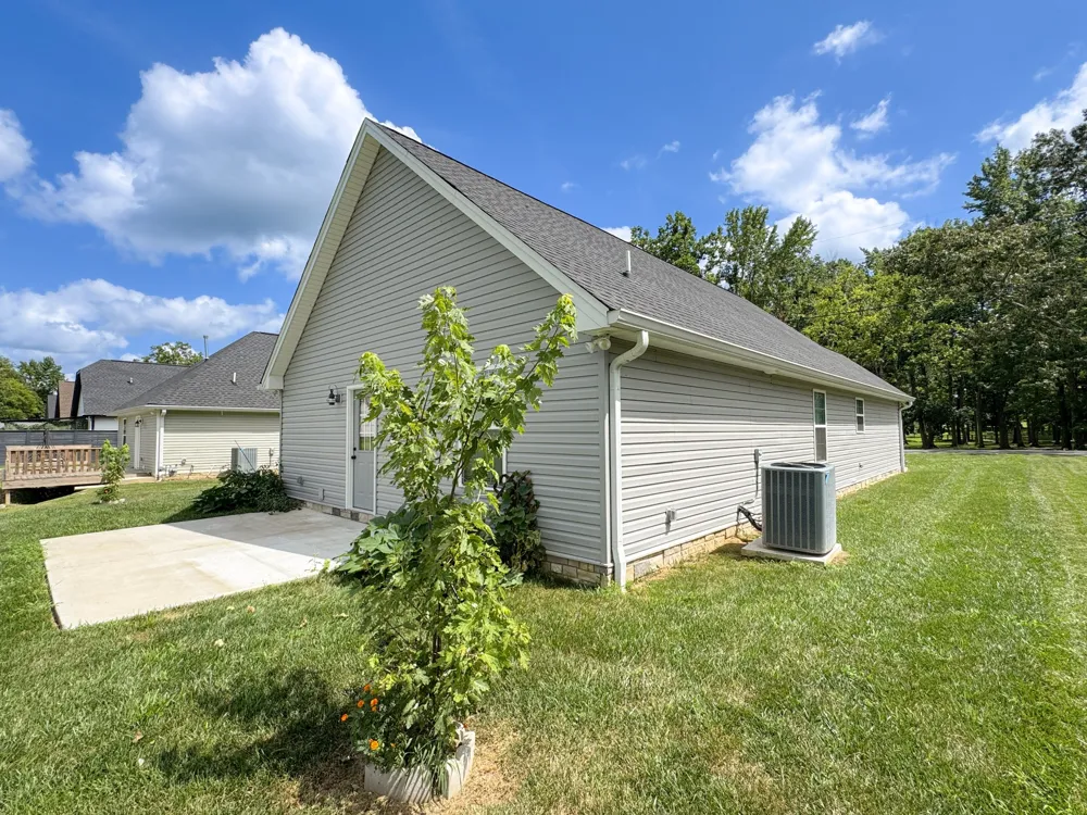 122 Mazie Dr Lafayette, TN 37083