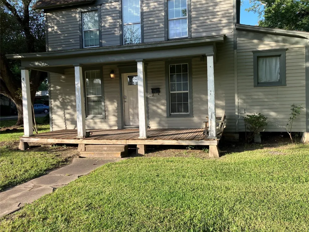 701 August Street El Campo, TX 77437