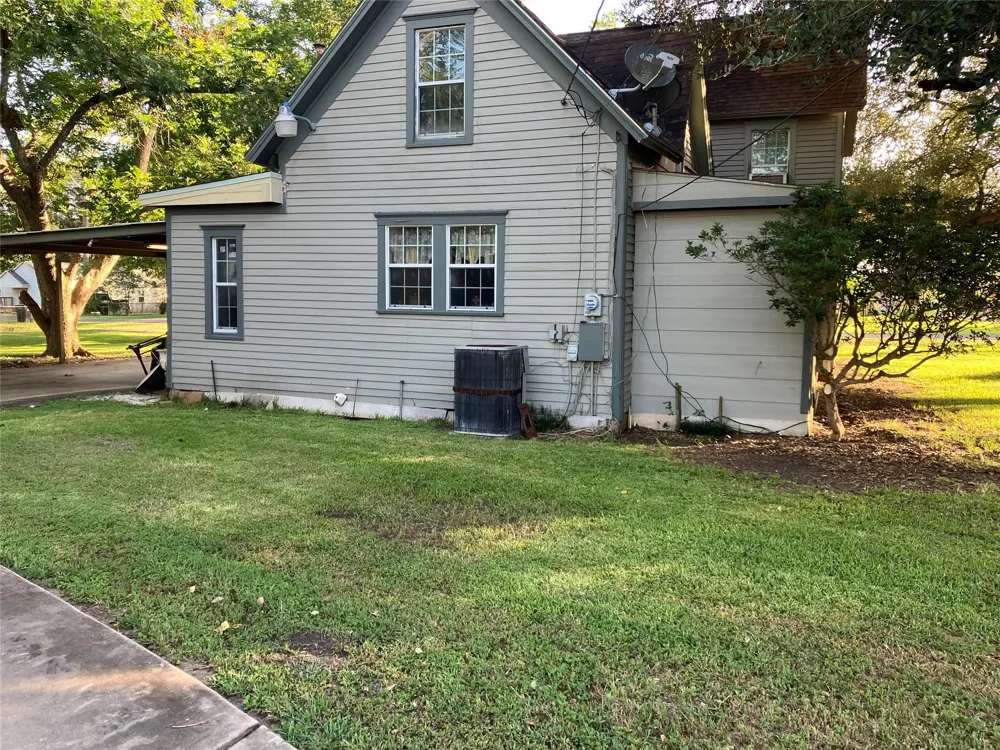 701 August Street El Campo, TX 77437