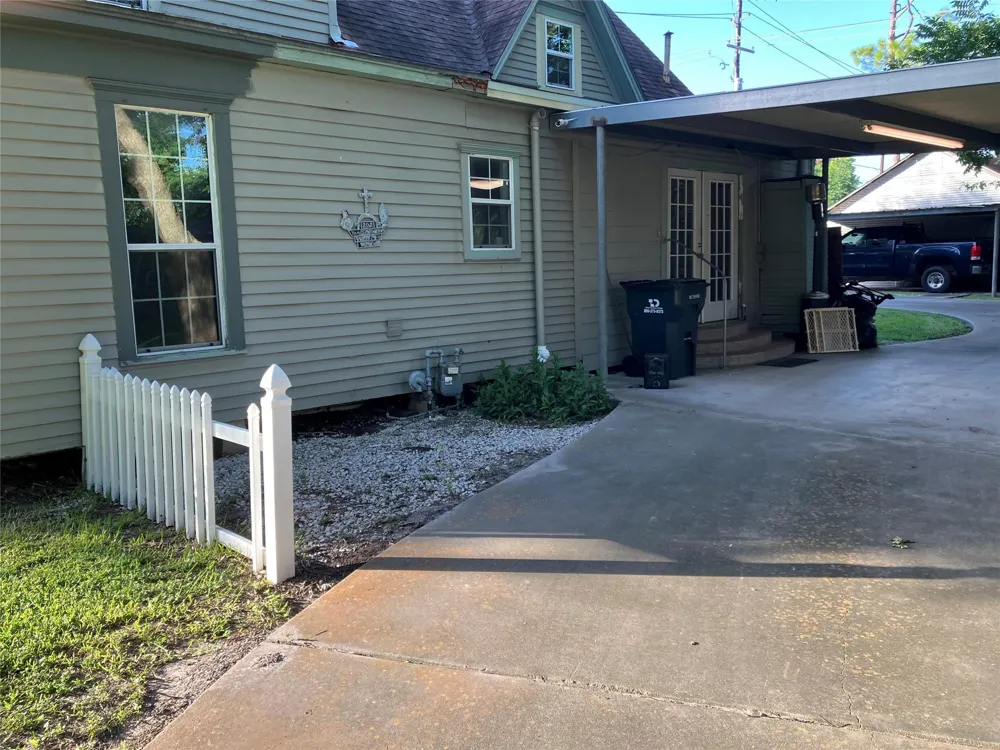 701 August Street El Campo, TX 77437