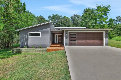 70 Royale Greens Drive